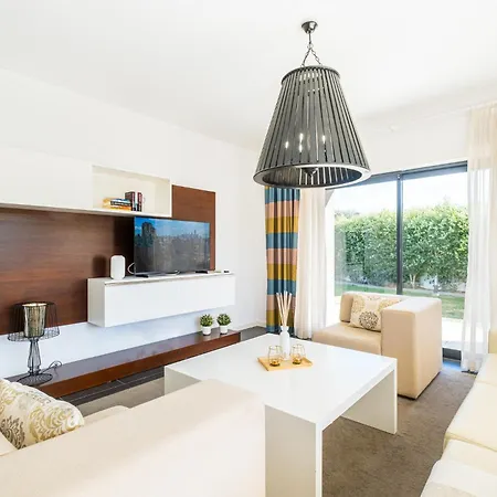 Villas Novochoro - Large Garden * Albufeira