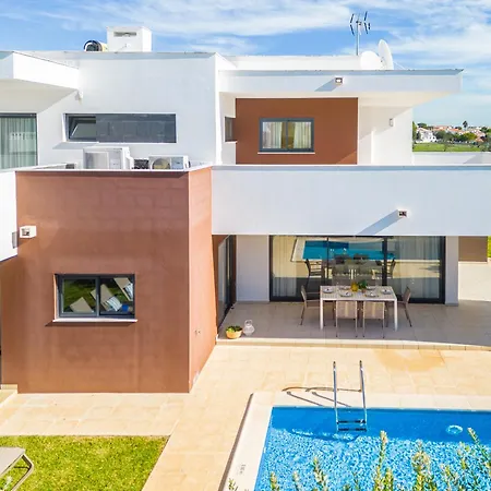 Villa Novochoro - Large Garden- Heatable Pool By Dreamvillasalbufeira Albufeira