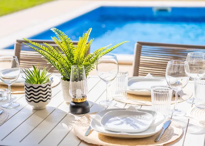 Novochoro - Large Garden- Heatable Pool By Dreamvillasalbufeira Albufeira