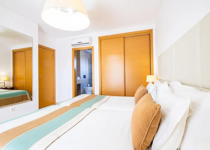 Novochoro - Large Garden- Heatable Pool By Dreamvillasalbufeira