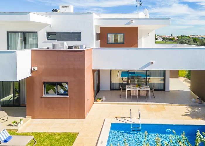 Villa Novochoro - Large Garden- Heatable Pool By Dreamvillasalbufeira Albufeira